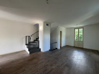 Villa bifamiliare in affitto